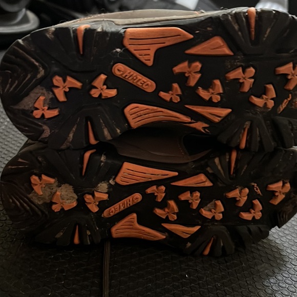 Hi tec kids waterproof hiking/ winter boots - Picture 4 of 5